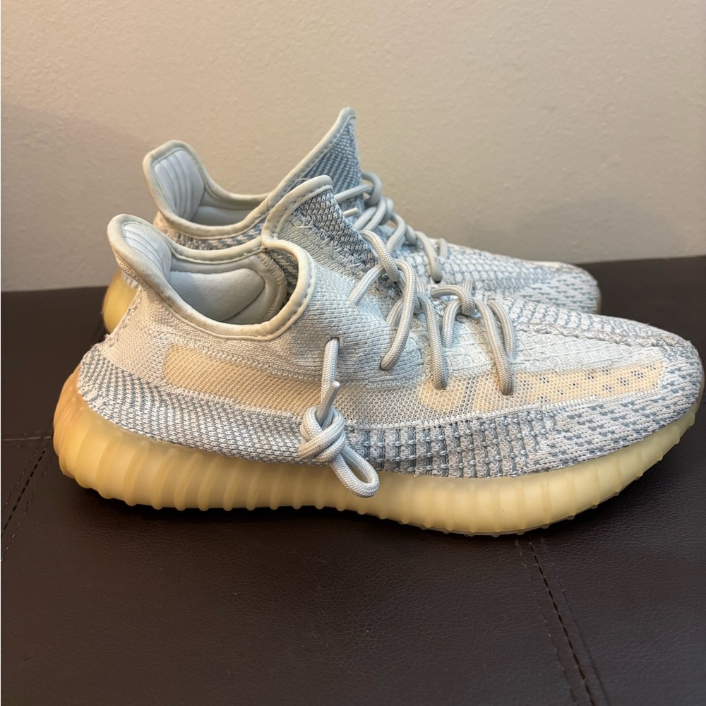 Adidas Yeezy Boost 350 V2 Sneakers - Cloud White ☁️ Men’s size 8